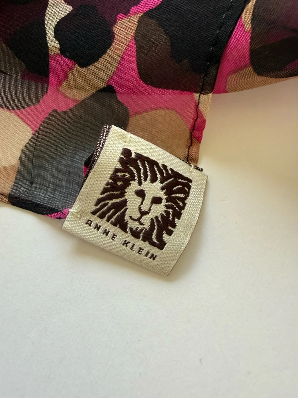 Anne Klein Fuchsia Pink & Black Leopard Print Oblong Scarf